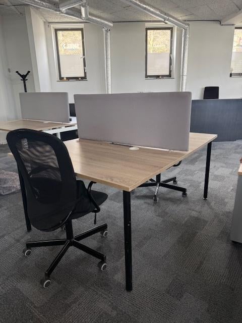 Bureau met scheidingswand, Huis en Inrichting, Bureaus, Gebruikt, Hout, Ophalen