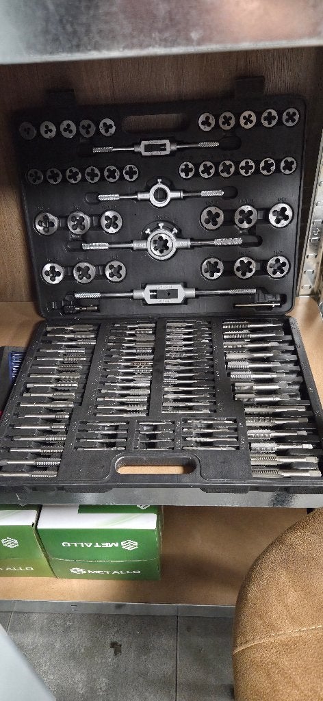 Tap en snijset 110-delig NIEUW IN DOOS - LAATSTE KANS!, Doe-het-zelf en Verbouw, Gereedschap | Handgereedschap, Ophalen of Verzenden