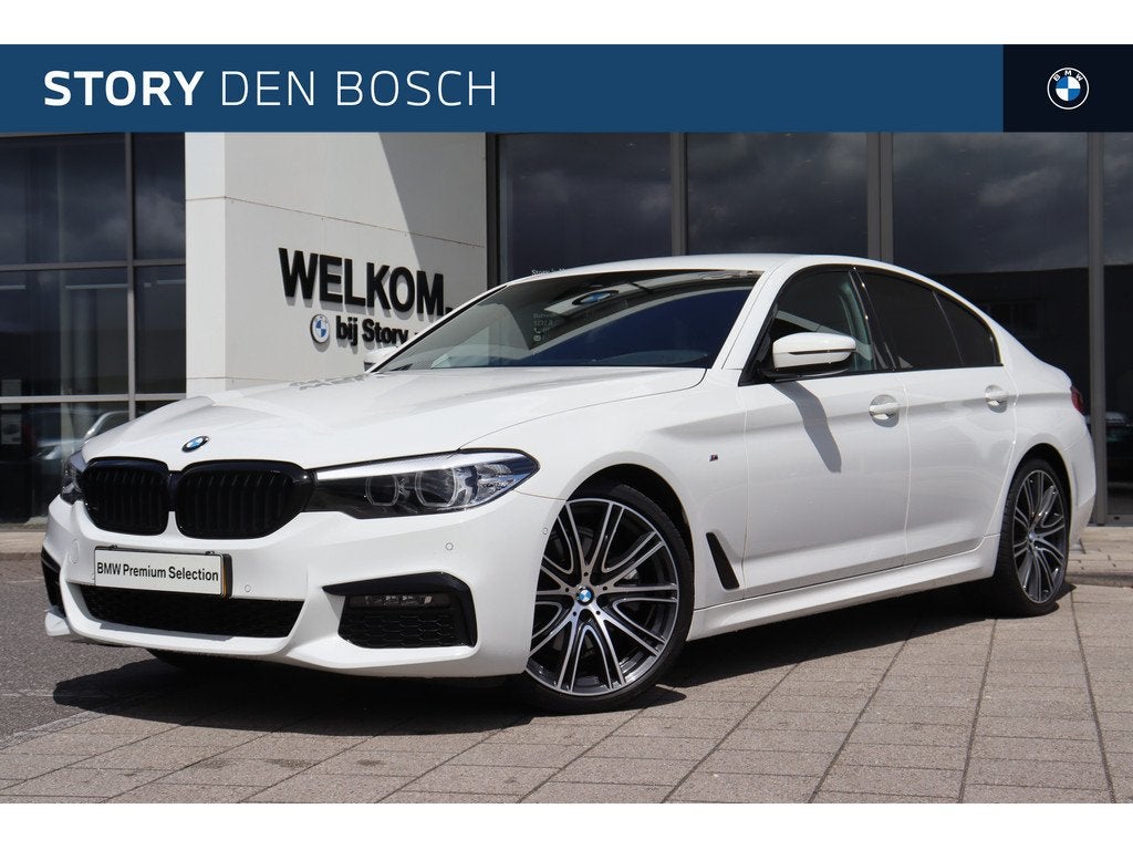 BMW 5 Serie 520i Executive M Sport Automaat / Sportstoelen /, Gebruikt, 4 cilinders, Origineel Nederlands, Bedrijf