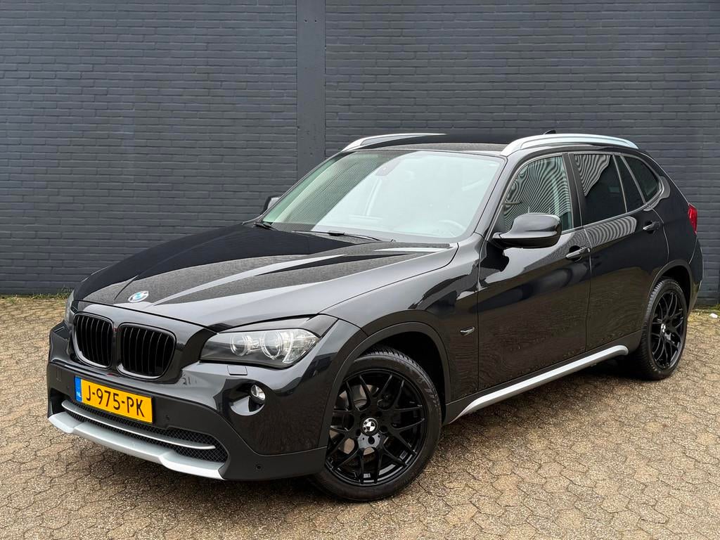 BMW X1 SDrive18i Executive|CARPLAY|LEER|NAVI|CAMERA|CLIMA|PD, Auto's, Euro 5, Achterwielaandrijving, Automatische klimaatregeling