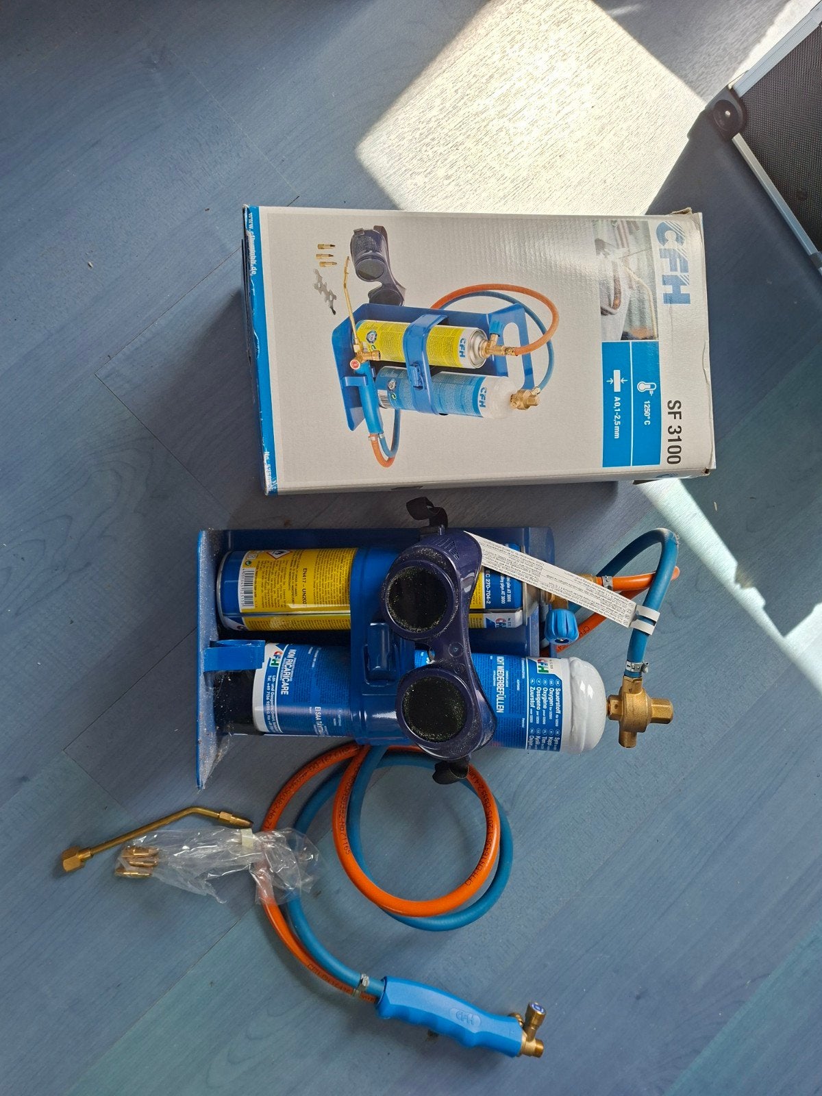 CFH SF 3100 Soldeer-/Lasapparaat met Gasflessen en Bril, Doe-het-zelf en Verbouw, Gereedschap | Lasapparaten, Ophalen, Zo goed als nieuw