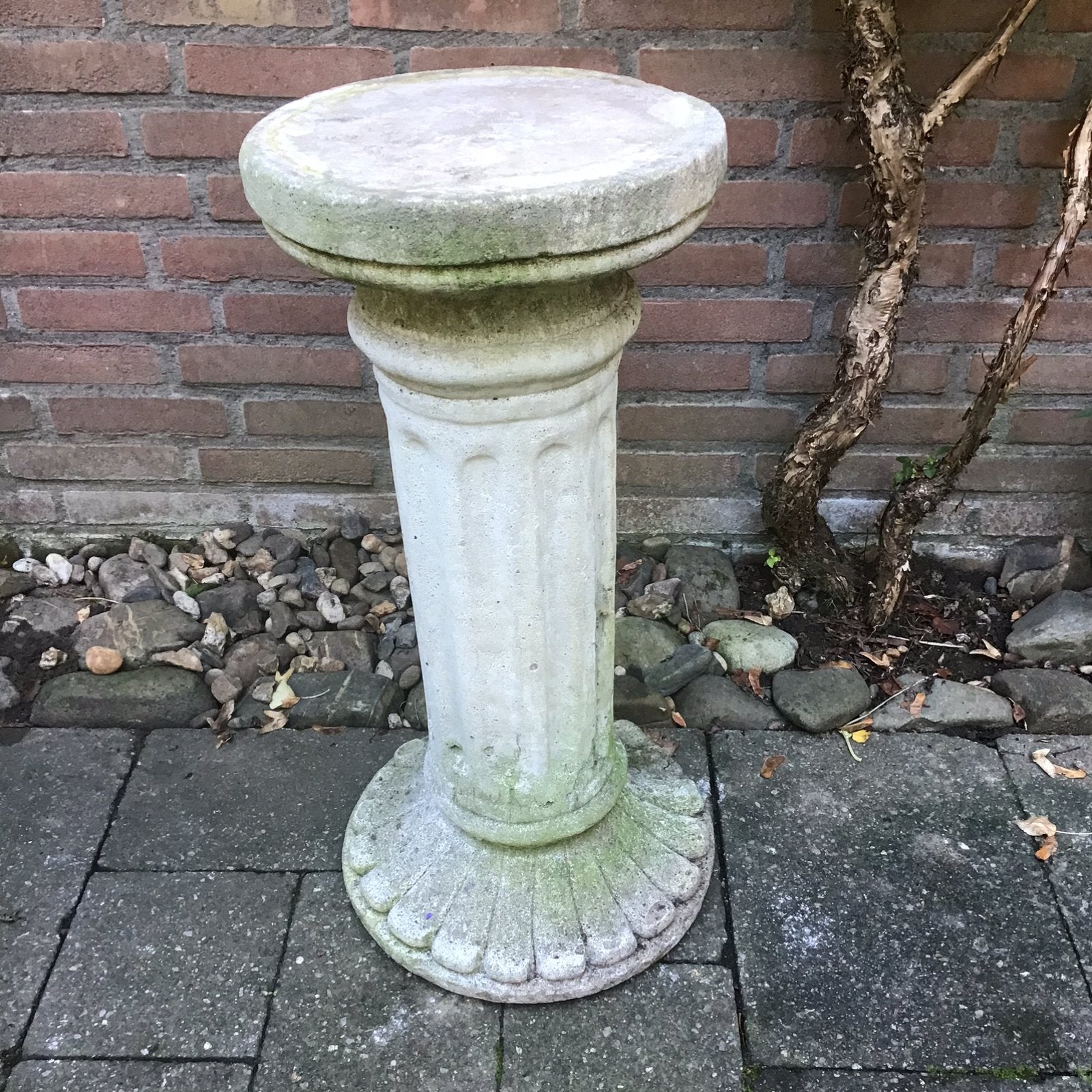 Oude decoratieve stenen sokkel zuil pilaar tuinzuil, Ophalen