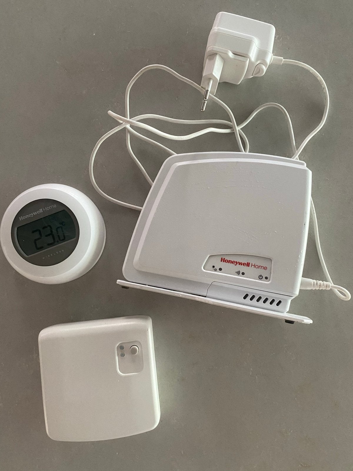 Honeywell Home Slimme Thermostaat Set (RFG100, T87RF2025), Ophalen of Verzenden, Slimme thermostaat, Gebruikt