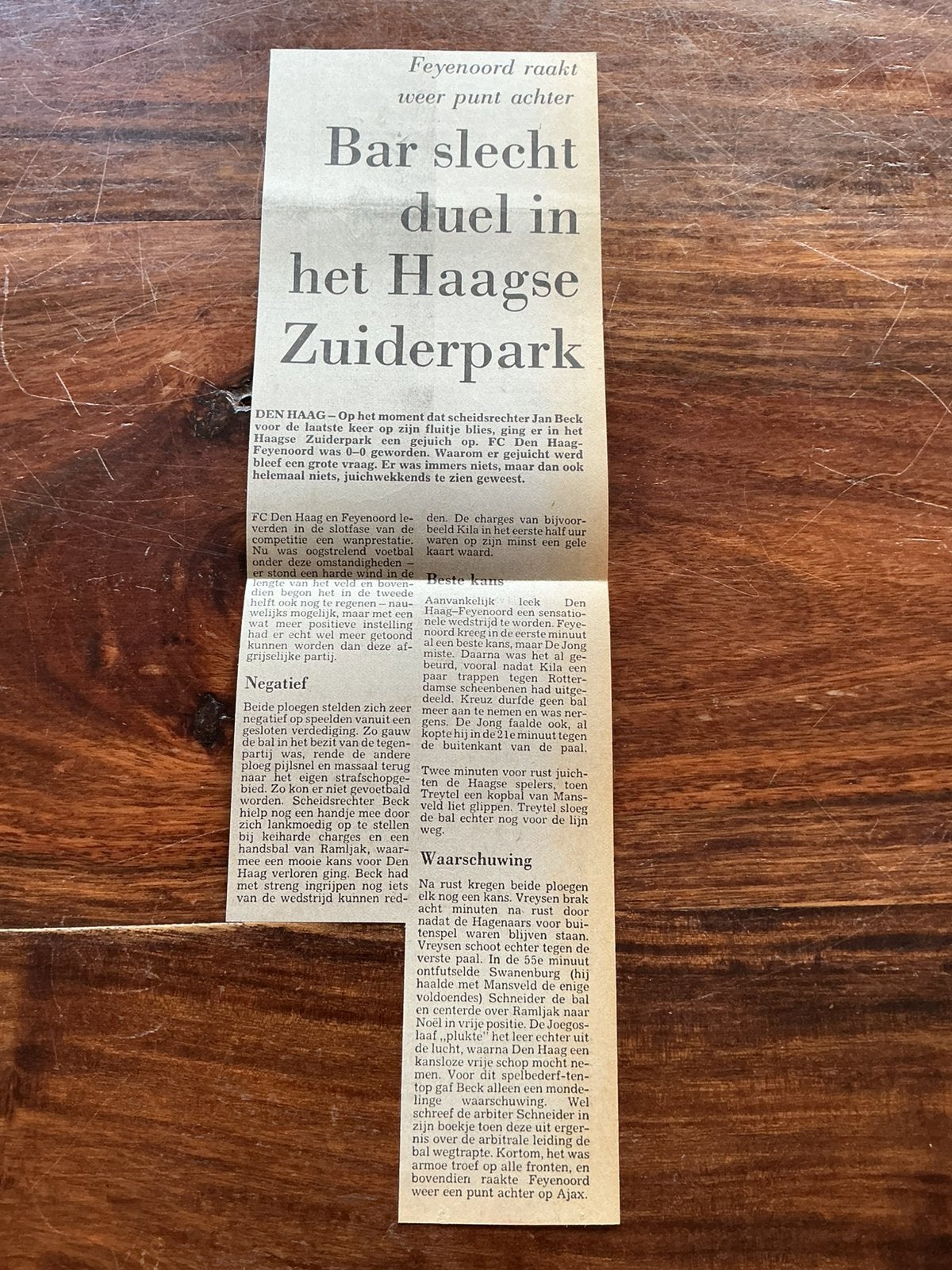 Voetbal krantenartikel FC Den Haag Feyenoord april 1977, Verzamelen, Ophalen of Verzenden, Knipsel(s)