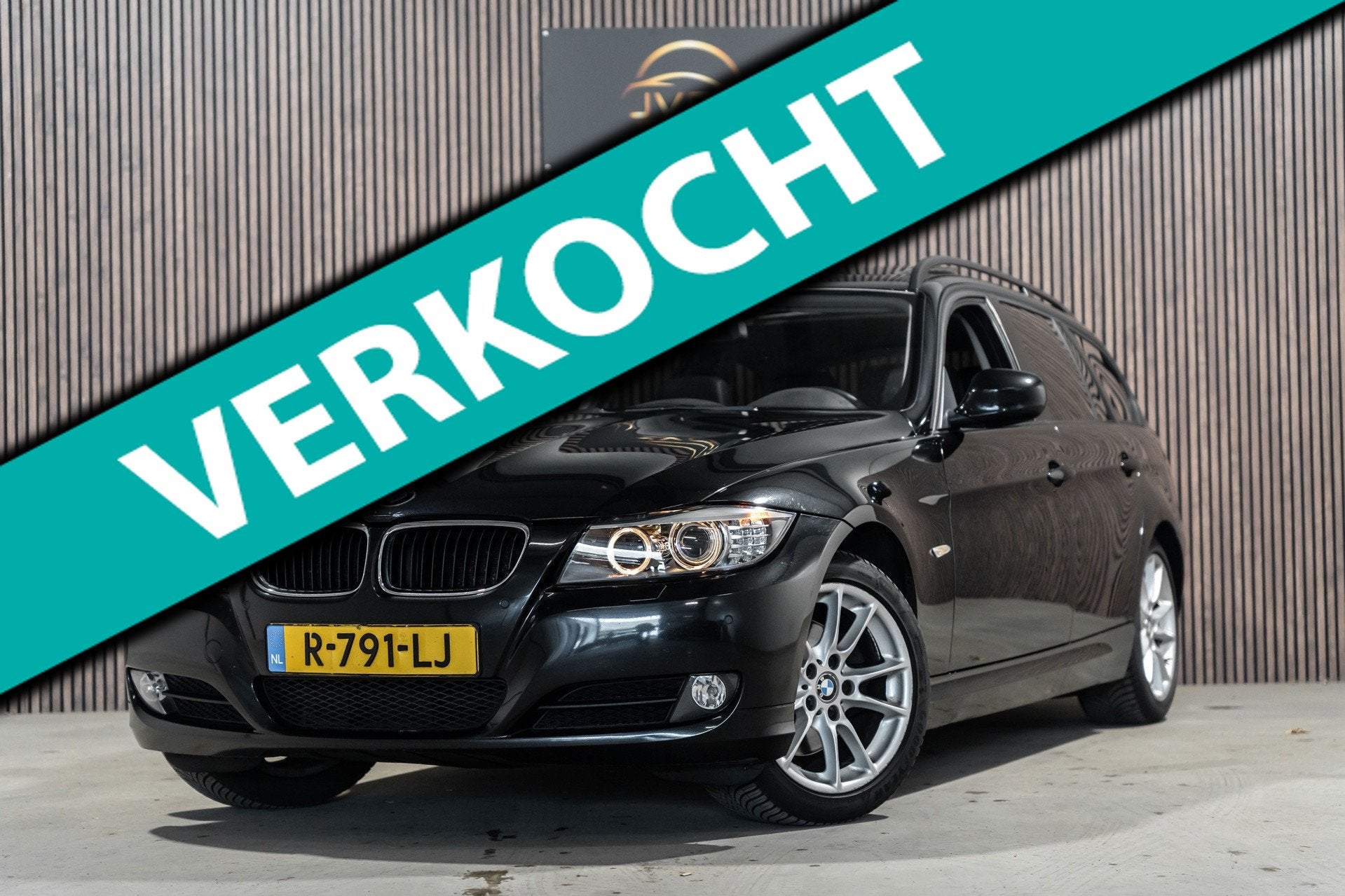 BMW 3-serie Touring 320i Pano Navi PDC Cruise Stoelverwarmin, Auto's, Automaat, Achterwielaandrijving, Zwart, 4 cilinders