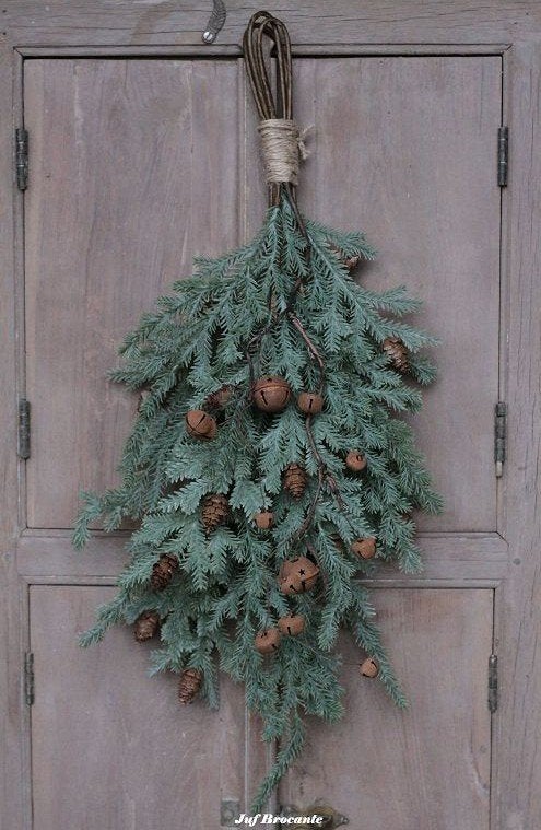Toef dennengroen met dennenappels en belletjes, Www.jufbrocante.nl, Www.jufbrocante.nl, Nieuw, Ophalen of Verzenden