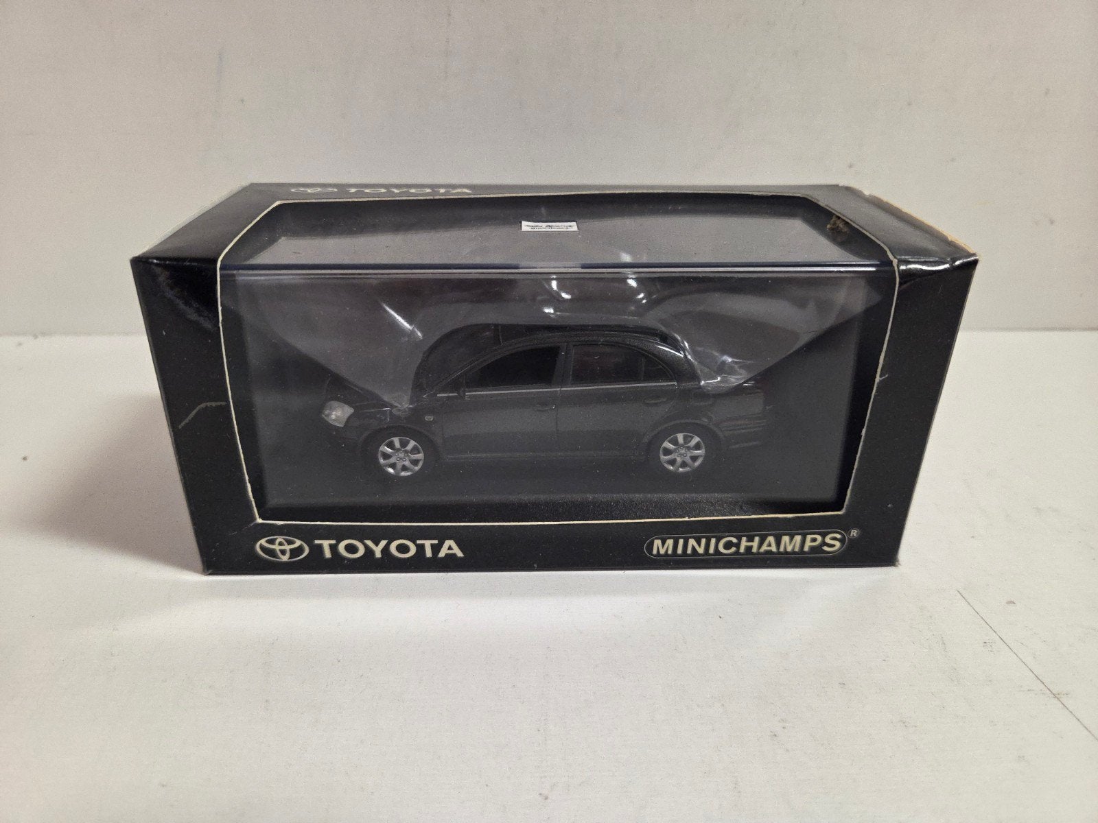 Minichamps Toyota Avensis 1:43, Hobby en Vrije tijd, Modelauto's | 1:43, Auto, ., Ophalen of Verzenden, Zo goed als nieuw