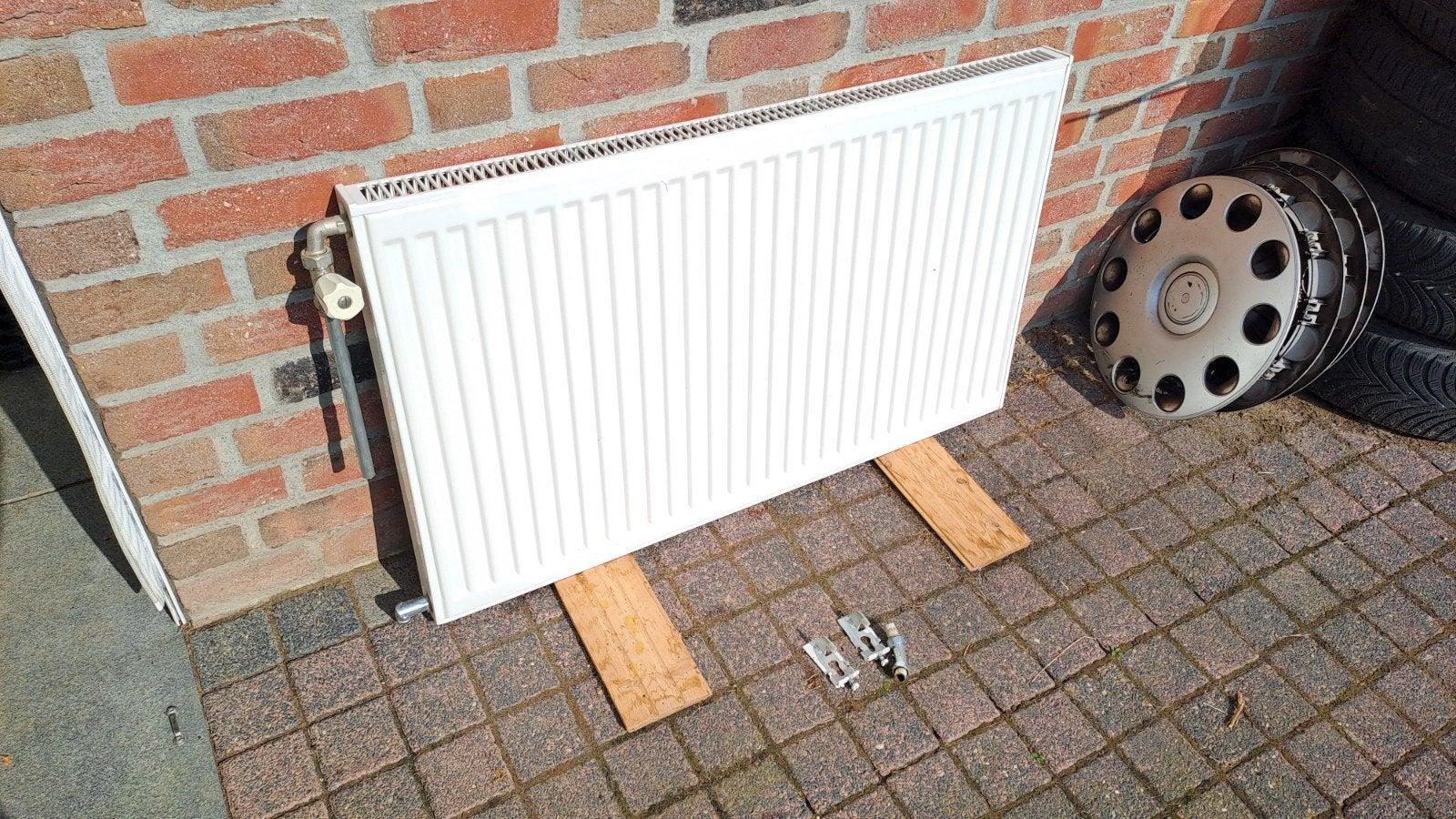 Radiator Wandverwarming met beugels.   1m x6cmx60cm wit, Ophalen, 60 tot 150 cm, Radiator, 30 tot 80 cm