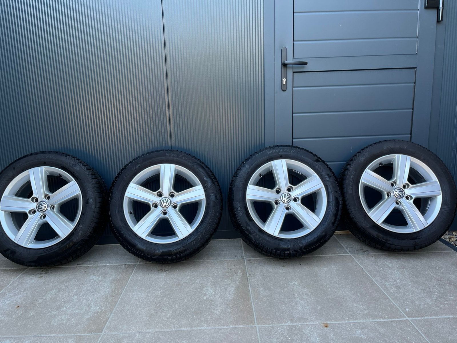 Volkswagen golf 7 velgen met winterbanden met set wielbouten, Ophalen