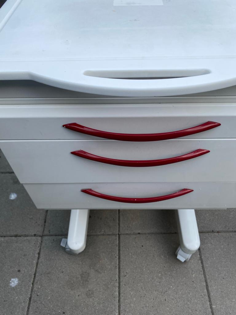 Verrijdbare kast, Huis en Inrichting, Kasten | Ladekasten, Gebruikt, Ophalen of Verzenden, 3 of 4 laden, Minder dan 100 cm