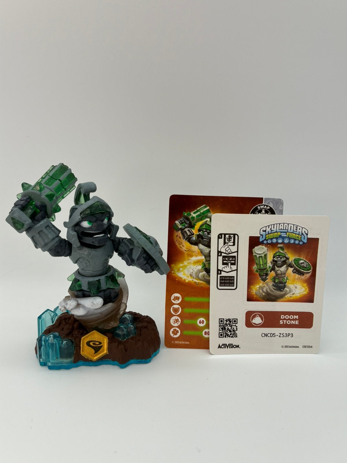 Skylanders Swap Force Doom Stone met sticker en kaartje, Verzenden, W, Zo goed als nieuw, W
