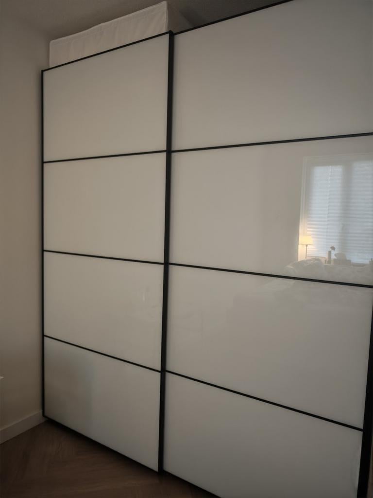IKEA PAX zwart-witte schuifdeuren, Ophalen, Kunststof, 100 tot 150 cm, 200 cm of meer
