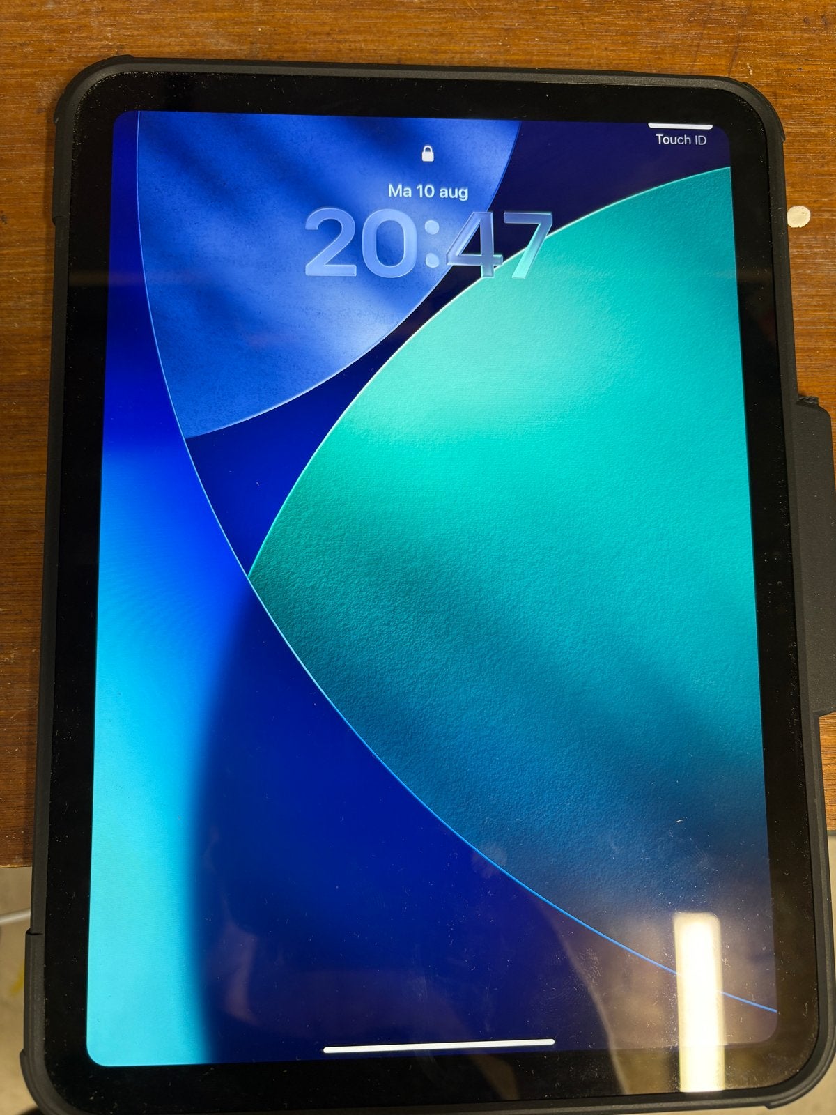 Apple iPad A16 (2025) 11-inch 128GB Wi-Fi met Spigen case, Apple iPad, 11 inch, Ophalen of Verzenden, Zo goed als nieuw