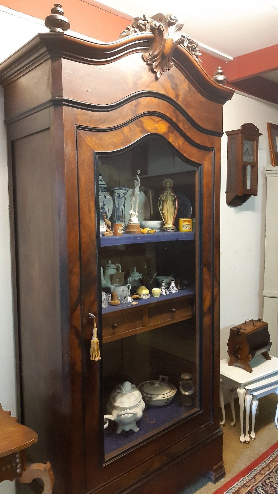 Antieke kast, Ophalen