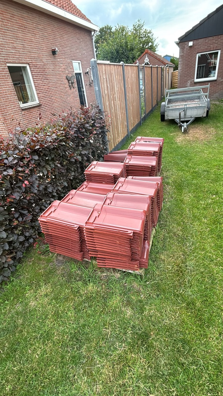 Dakpannen +/- 200 alegra 10, Ophalen, Steen of Klei, Zo goed als nieuw, 15 m² of meer