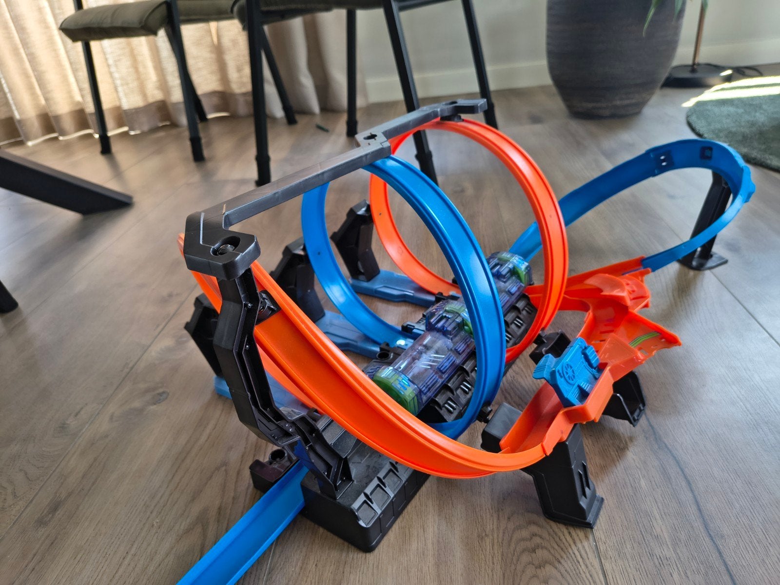 Hot Wheels Spiral Crash Track met gemotoriseerde boosters, Ophalen, Hot Wheels, Met looping, Elektrisch