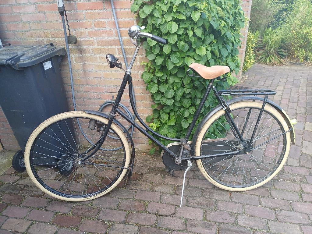 Antieke omafiets, Ophalen