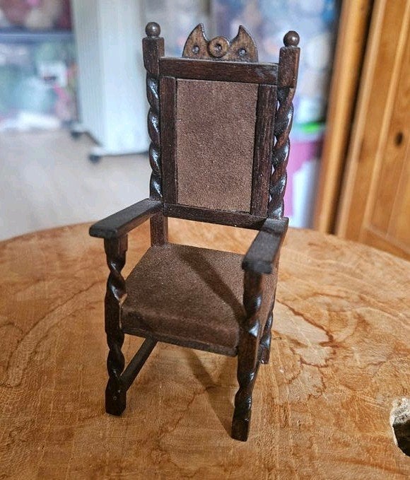Stoel  voor poppenhuis, Ophalen of Verzenden, Zo goed als nieuw, Poppenhuis