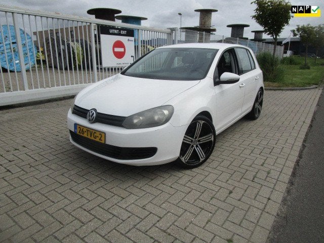 Volkswagen Golf 1.6 TDI Trendline BlueMotion, Auto's, Volkswagen, Voorwielaandrijving, Euro 5, Gebruikt, 4 cilinders