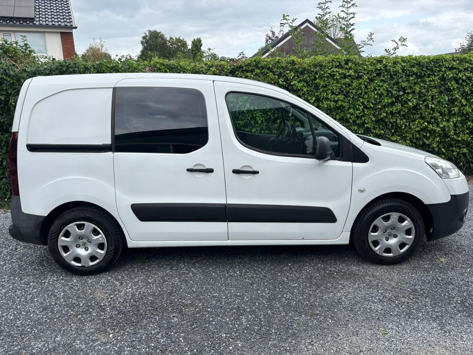 Peugeot Partner 120 1.6 e-HDI L1 XT Profit + Automaat | HAND, Auto's, Euro 5, Gebruikt, Wit, Origineel Nederlands