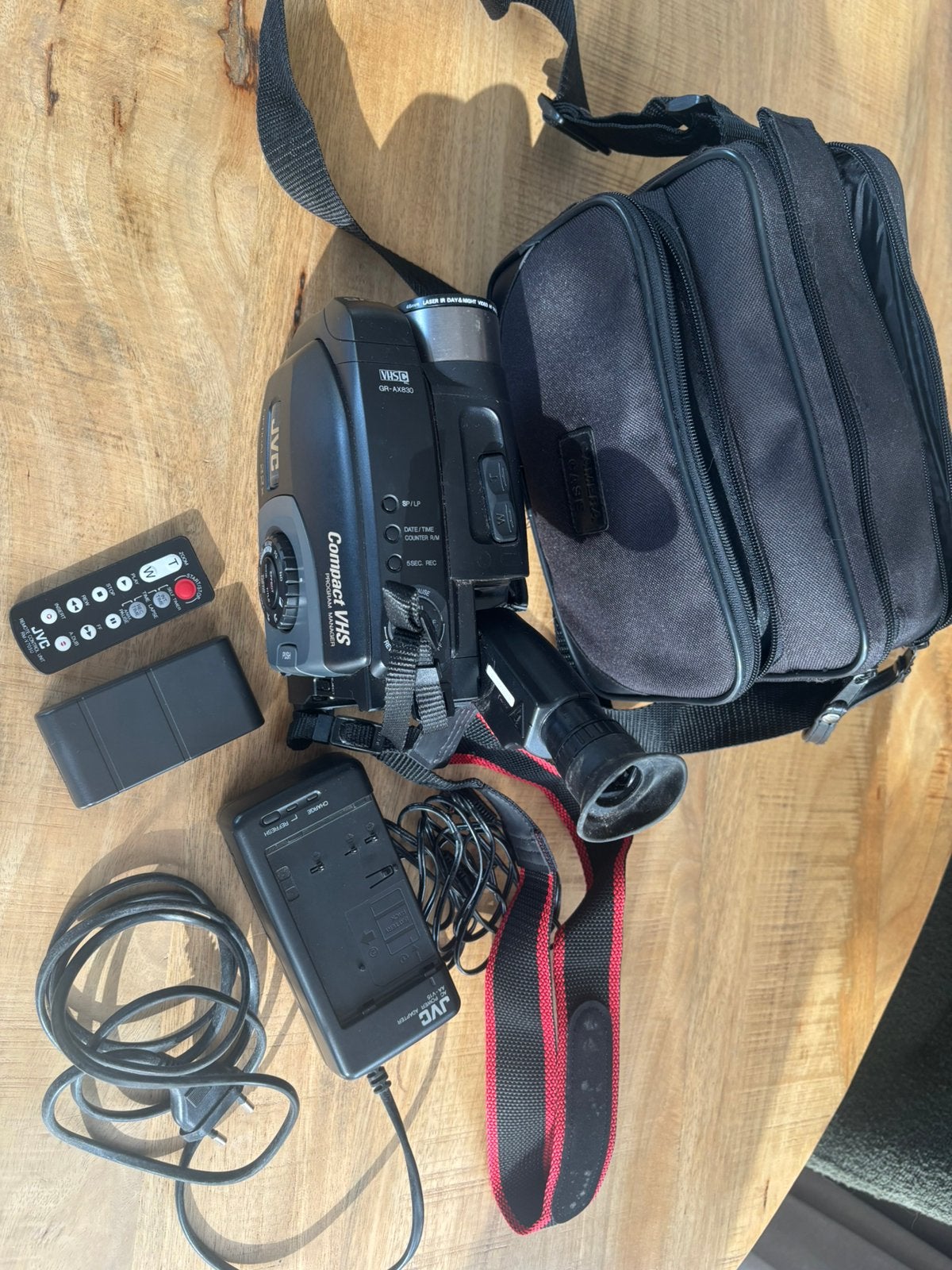 JVC video camera(cd), Ophalen of Verzenden