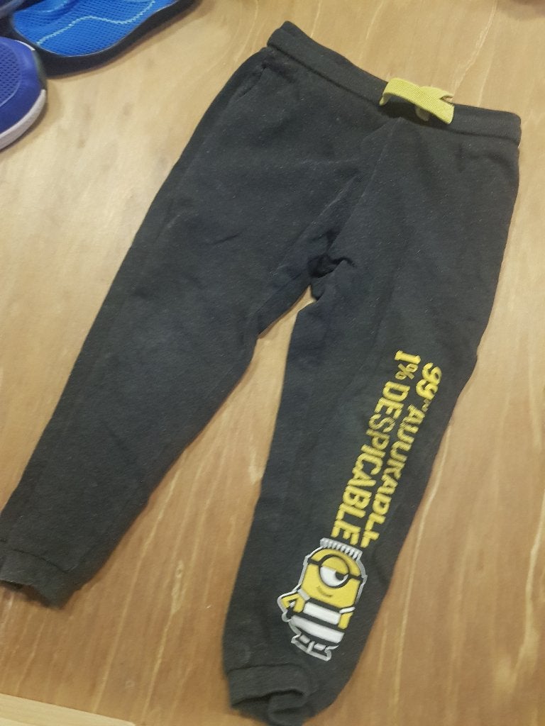 Joggingbroek Minions maat 104, Kinderen en Baby's, Ophalen, Gebruikt, Jongen, Broek