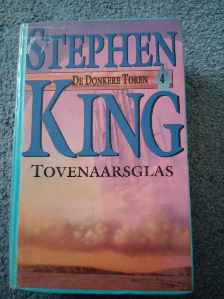 Stephen King - De Donkere Toren 4 (1997), Boeken, Gelezen, Stephen King, Ophalen of Verzenden, Nederland