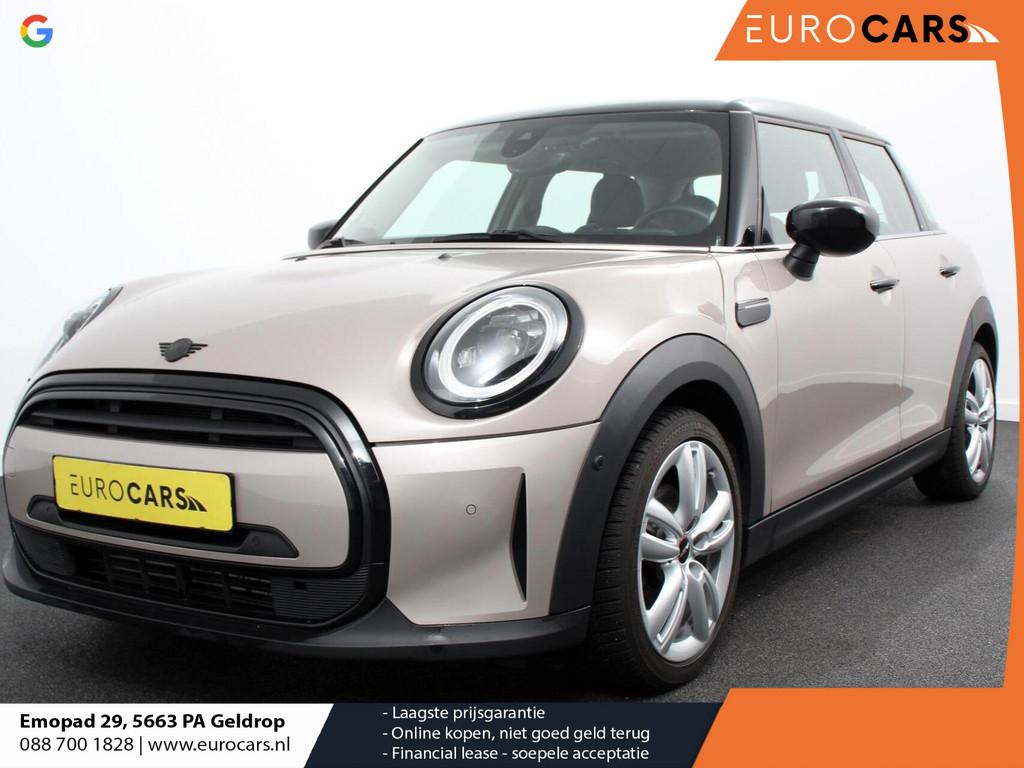 Mini Mini 1.5 Cooper Maximise Steptronic 5 deurs Navigatie A, Auto's, Mini, 136 pk, Gebruikt, Euro 6, Leder en Stof