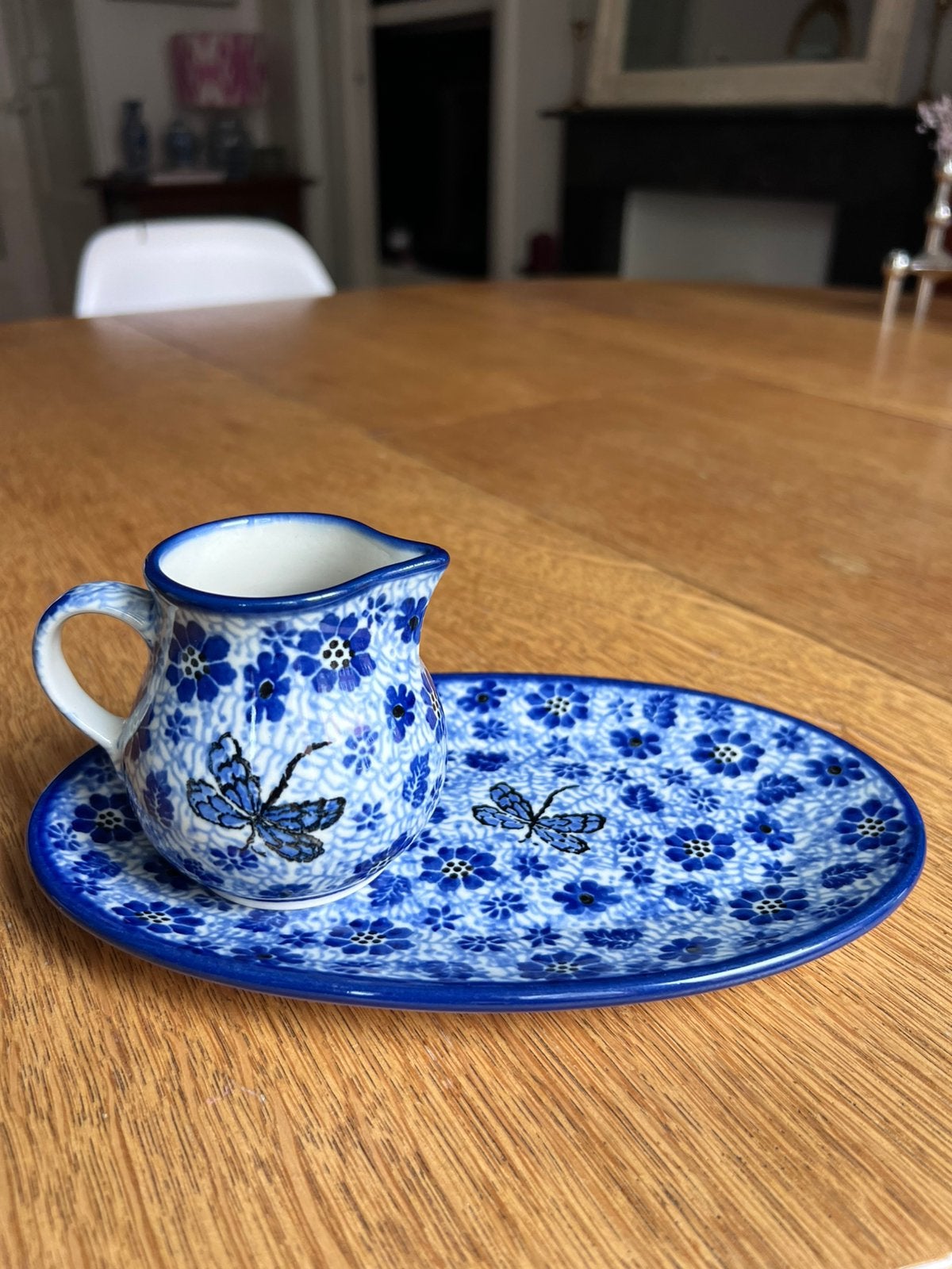 Bunzlau setje:schaal + melkkannetje. In het dragonfly motief, Gebruikt, Overige merken, Keramiek, Ophalen of Verzenden