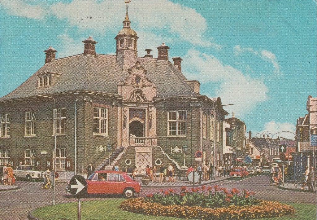 ZANDVOORT Raadhuis Mercedes Austin en Renault Dauphine, Verzenden, 1960 tot 1980, Gelopen, Noord-Holland