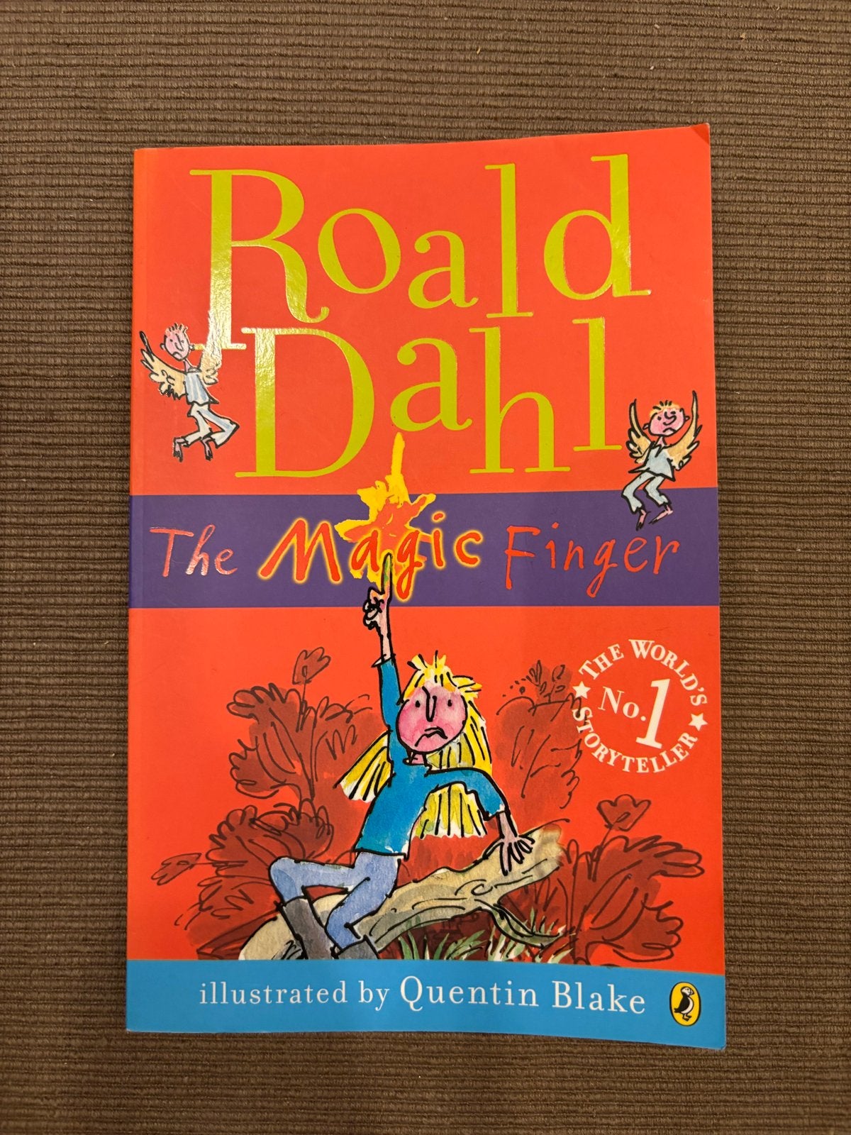 Roald Dahl - The Magic Finger (Engels) de tovervinger!, Boeken, Ophalen of Verzenden, Zo goed als nieuw, Fictie