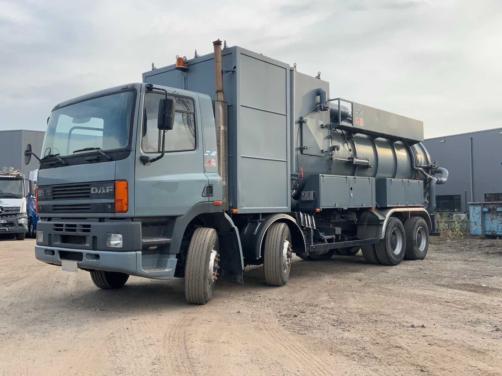 1996 DAF 85 330ATi 8x4 Industrieel reinigingsvoertuig, Overige brandstoffen, Bedrijf, 2 stoelen, DAF