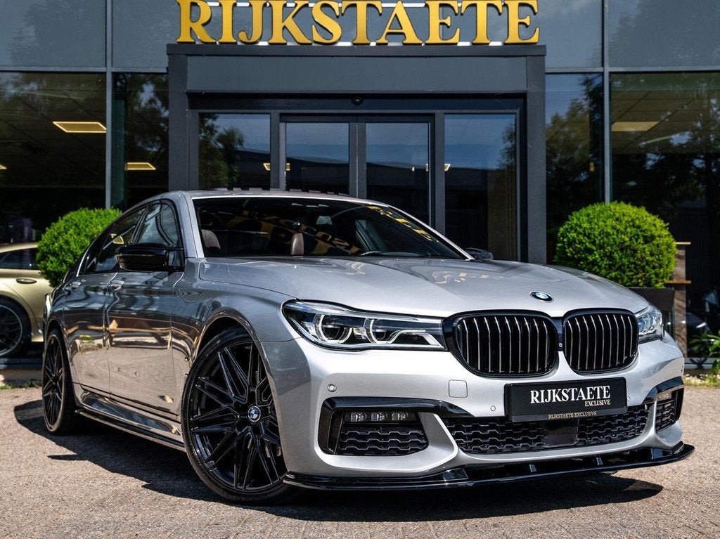 BMW 7-serie 740e iPerformance High Executive|PANO|H&K|360|21, Auto's, BMW, Automaat, 1998 cc, Achterwielaandrijving, Gebruikt