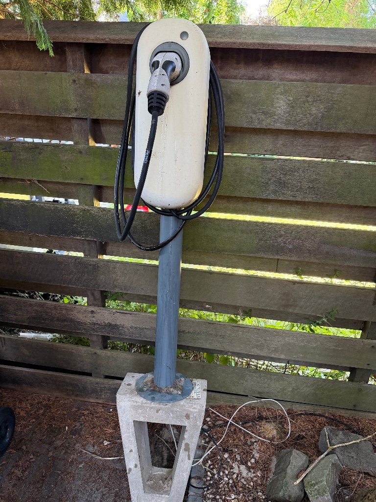 Lolo 3 Laadpaal met vaste kabel en originele paal, Auto diversen, Ophalen, Gebruikt, Laadpaal en Laadkabel