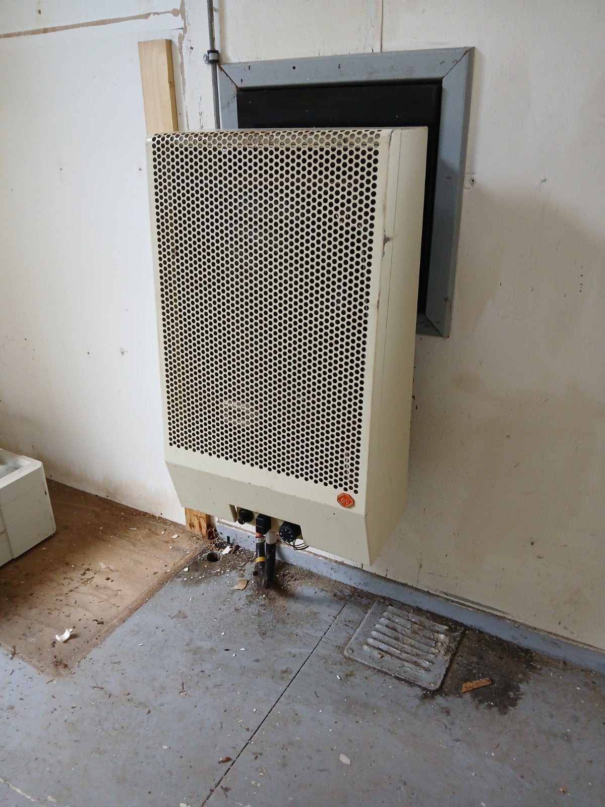 Dru gevelkachel op butagas, voor keet  bouwkeet, schuur, Huis en Inrichting, Kachels, Ophalen, Gebruikt, Hangend, Hout