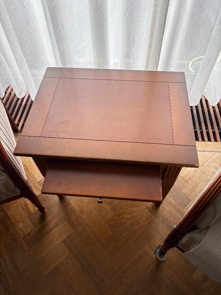 Bijzettafel Klassiek, Huis en Inrichting, Tafels | Bijzettafels, Minder dan 55 cm, Klassiek, Vierkant, Zo goed als nieuw
