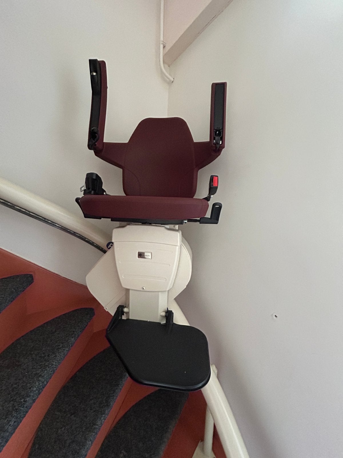 Handcare Traplift met dubbele linkse bocht, Diversen, Ophalen, Gebruikt, Met bocht