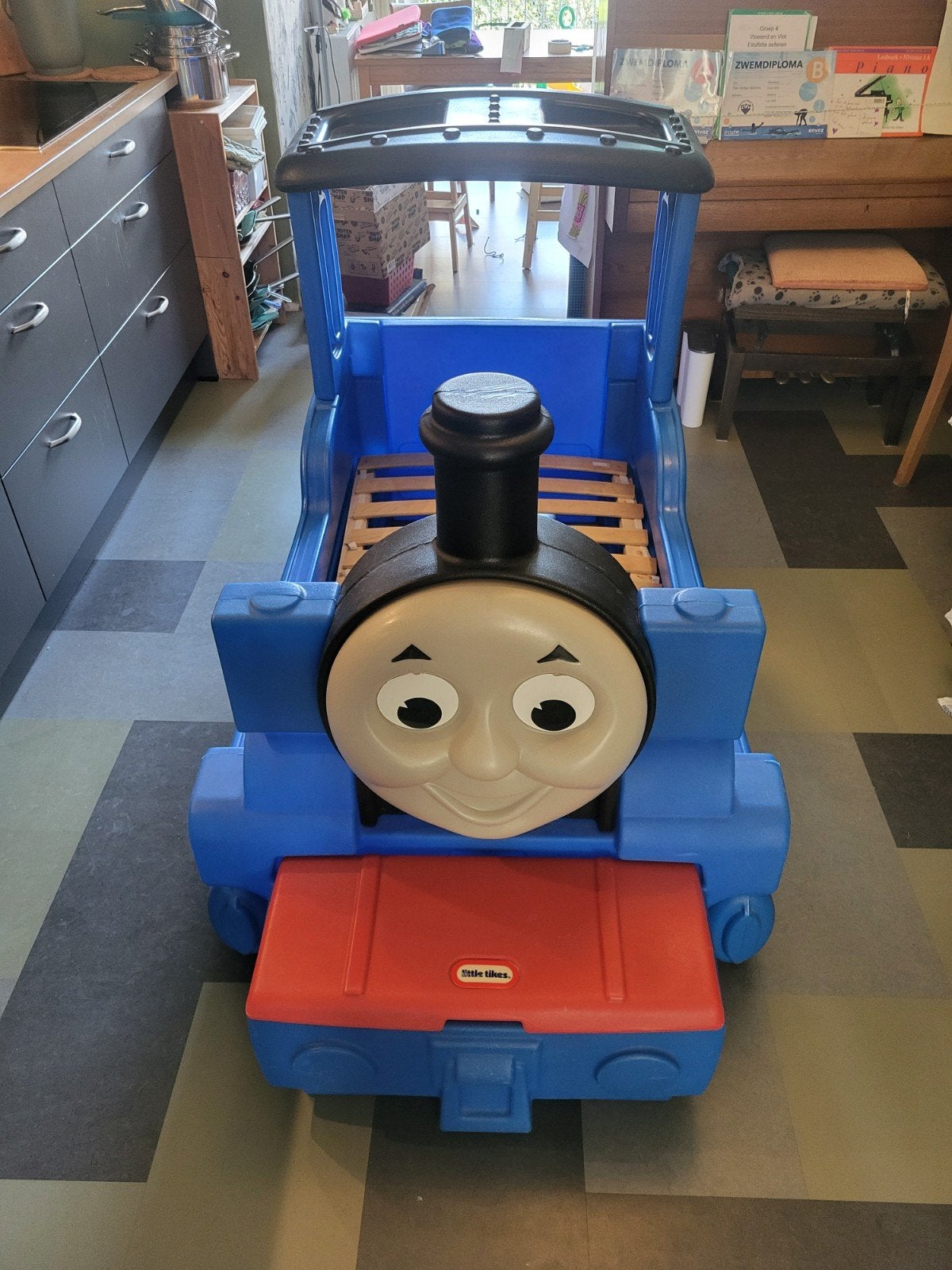 Thomas de Trein Kinderbed - Little Tikes, Ophalen, 70 tot 85 cm, Zo goed als nieuw, Lattenbodem