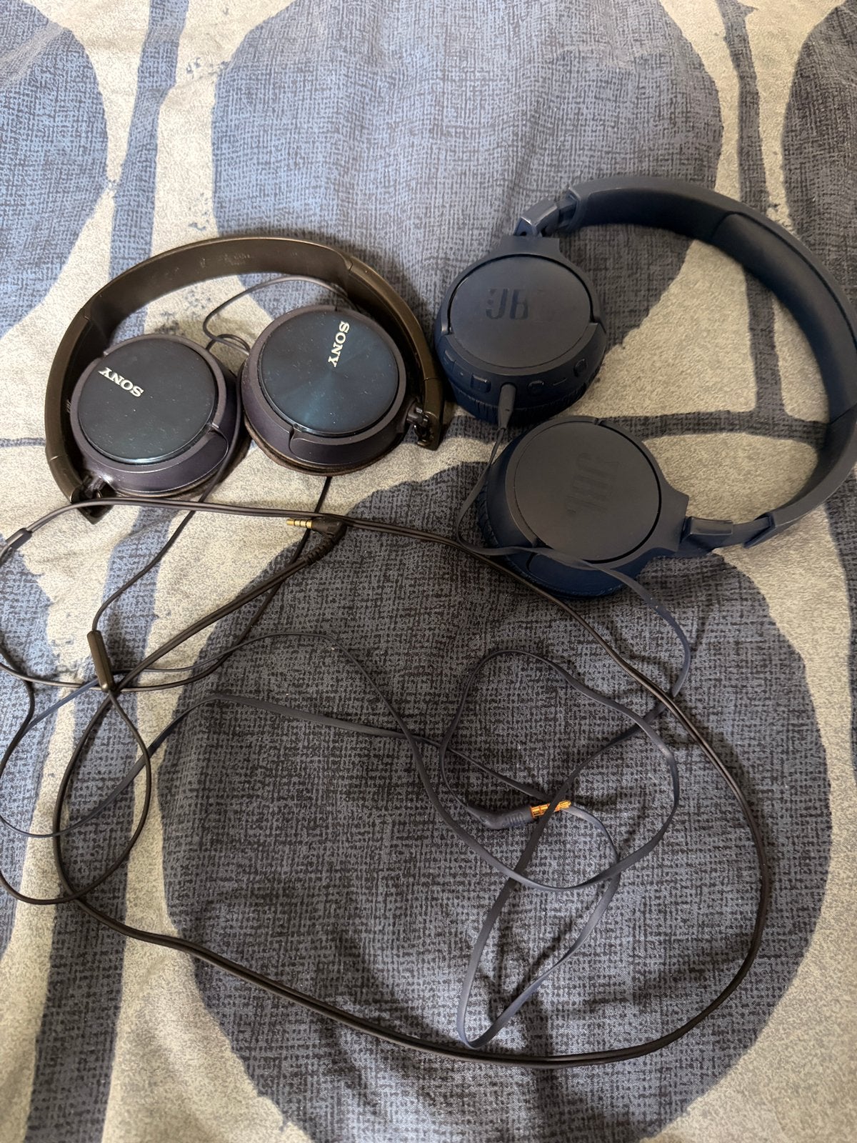 Sony en jbl koptelefoon, Gebruikt, On-ear, Ophalen of Verzenden, Sony