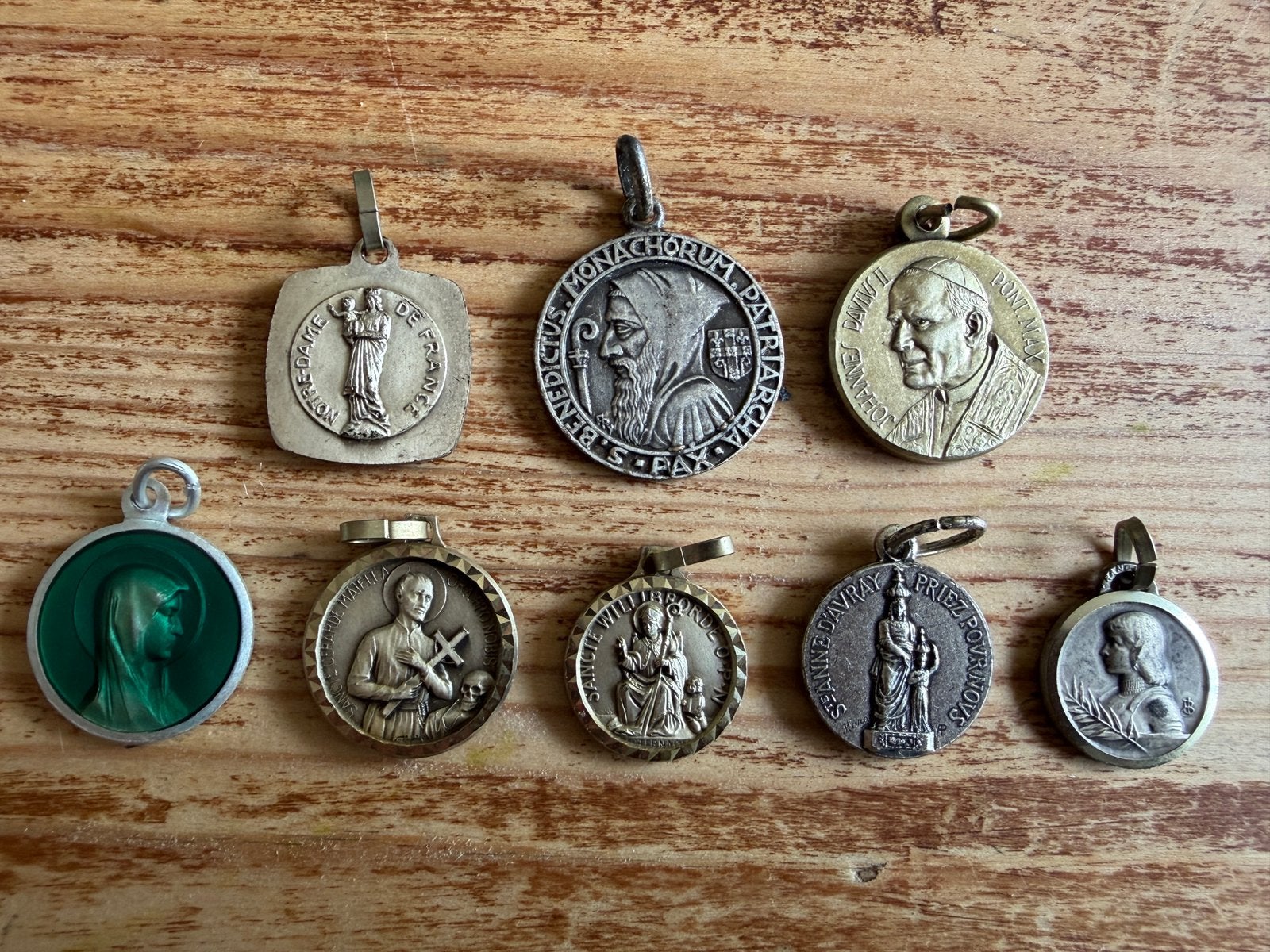 8 religieuze bedels /medaillons / heiligenpenningen, Ophalen of Verzenden, Gebruikt, Sieraad, Christendom | Katholiek