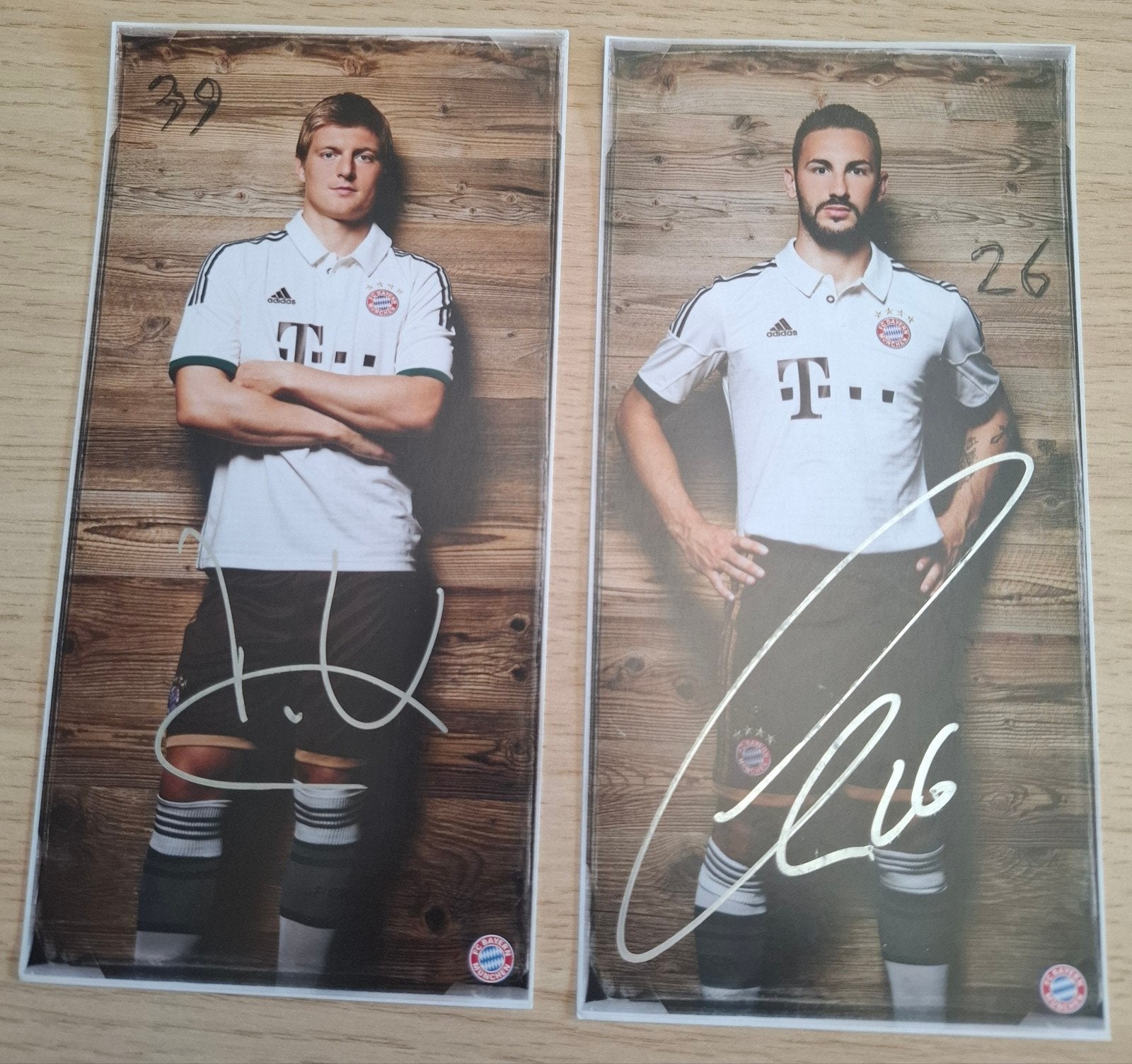 Toni Kroos en Diego Contento spelerskaarten gesigneerd, Ophalen of Verzenden, Zo goed als nieuw, Buitenlandse clubs, Poster, Plaatje of Sticker
