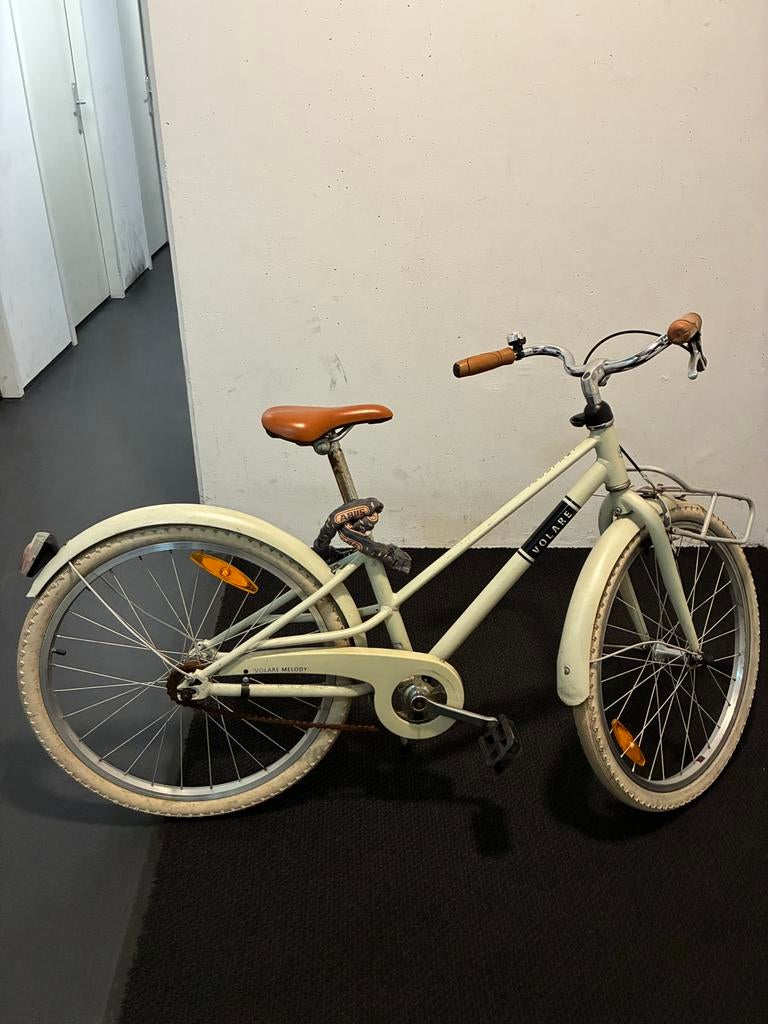 Volare Kinderfiets - Crème met Bruine Details, Ophalen, Gebruikt, Velgrem, 20 inch of meer