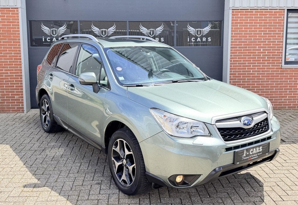 Subaru Forester 2.0 Luxury Panorama Camera Navi 2e eig., Auto's, Subaru, Automaat, Euro 5, 15 km/l, 4 cilinders