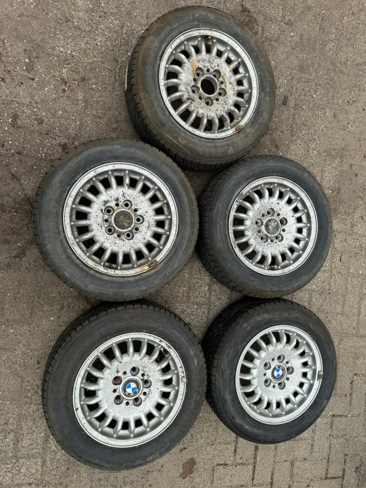BMW originele 15 inch lichtmetalen velgen met banden – 4x100, Auto-onderdelen, Ophalen, Gebruikt, BMW