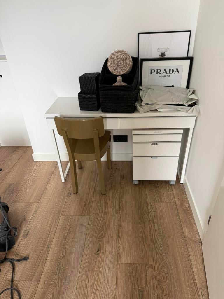 Ikea bureau met ladekast en stoel, Ophalen, Gebruikt