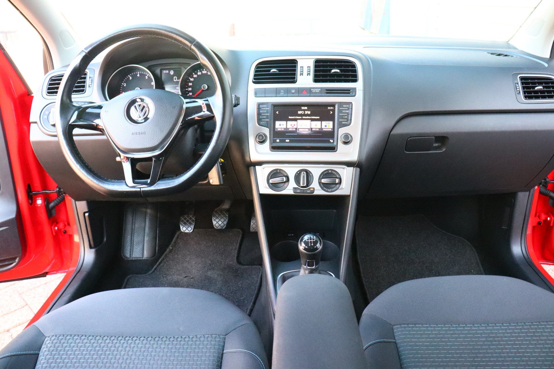 Volkswagen Polo 1.0 BlueMotion Edition O.a.: Carplay, Afn. t, Auto's, Voorwielaandrijving, Stof, Met garantie (alle), Origineel Nederlands