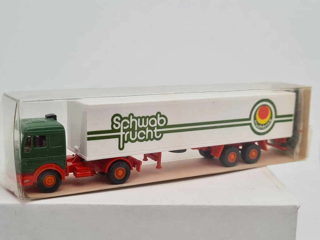 Mercedes Truck "Schwab Frucht" trailer - Wiking 1/87, Verzenden, Zo goed als nieuw, Bus of Vrachtwagen, Wiking