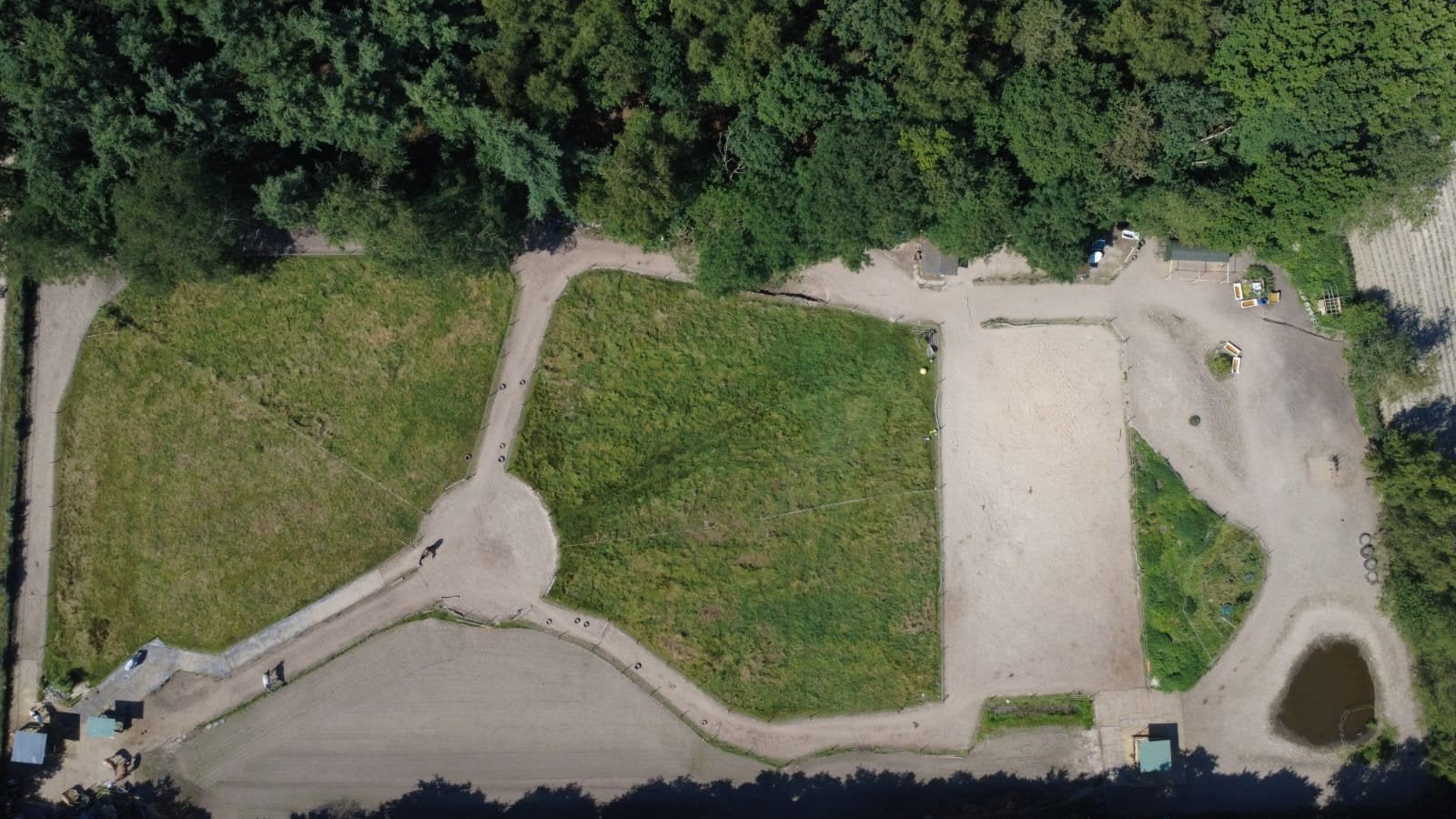 2 plekken vrij op paddock paradise in Veldhoven, Weidegang, 2 of 3 paarden of pony's