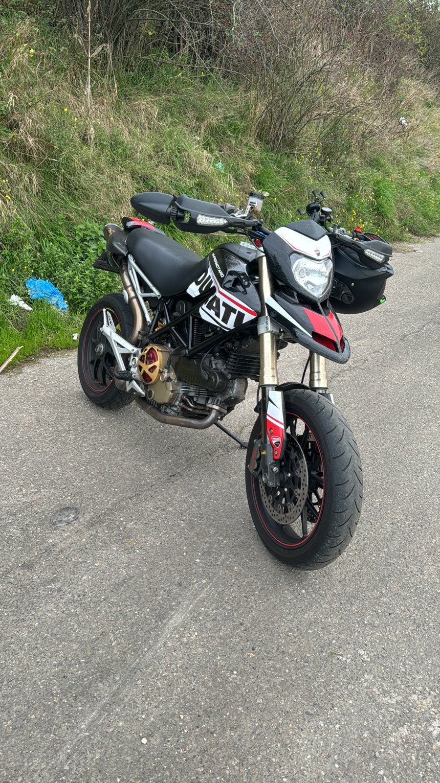 Ducati Hypermotard 1100S top staat, recent onderhoud, 2 cilinders, Sportuitlaat, Motorrijbewijs A, Particulier