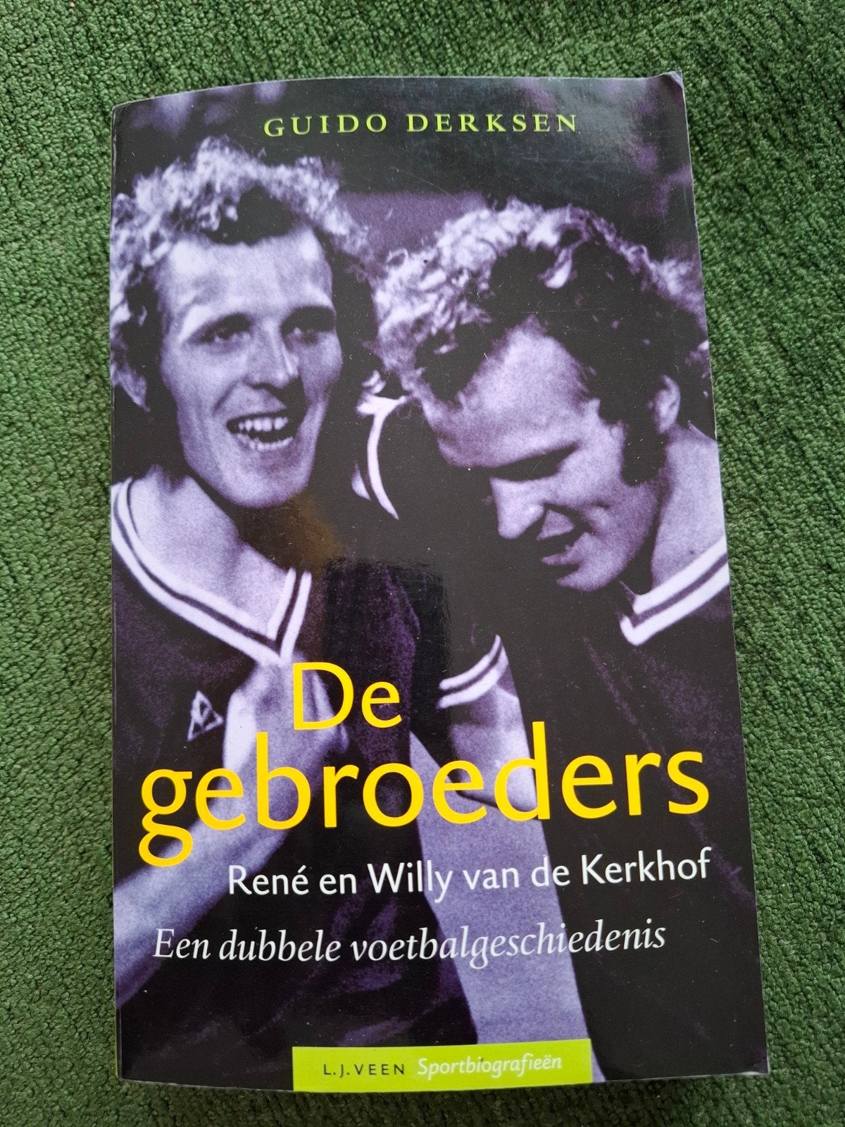 René en Willy van de Kerkhof PSV gesigneerd, Ophalen of Verzenden, Zo goed als nieuw, PSV